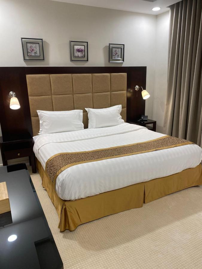 جلنار الشرق للشقق المخدومة Jeddah Eksteriør billede