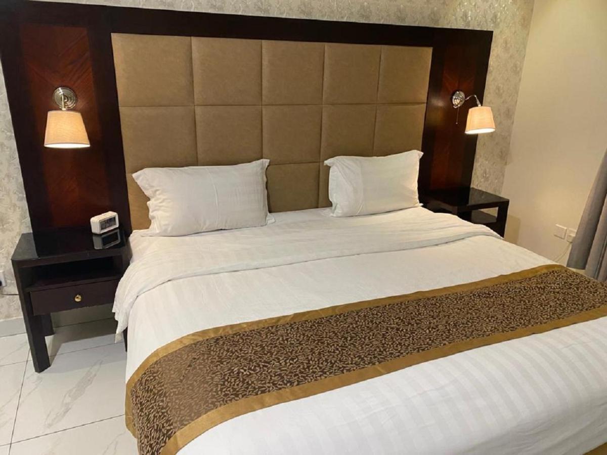 جلنار الشرق للشقق المخدومة Jeddah Eksteriør billede